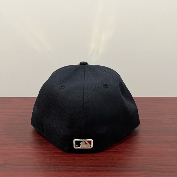 New Era, 59Fifty Fitted Hat, Dominican Republic Flag, Navy Blue & White - Picture 5 of 11